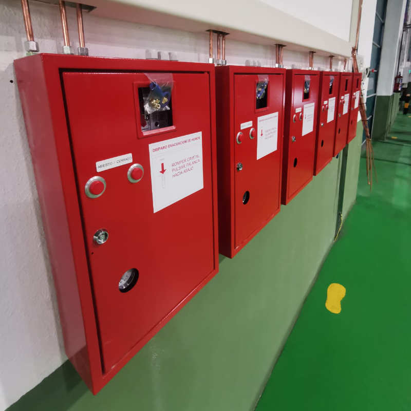 Sistemas de evacuación de humos mediante exutorios de distintos tipos