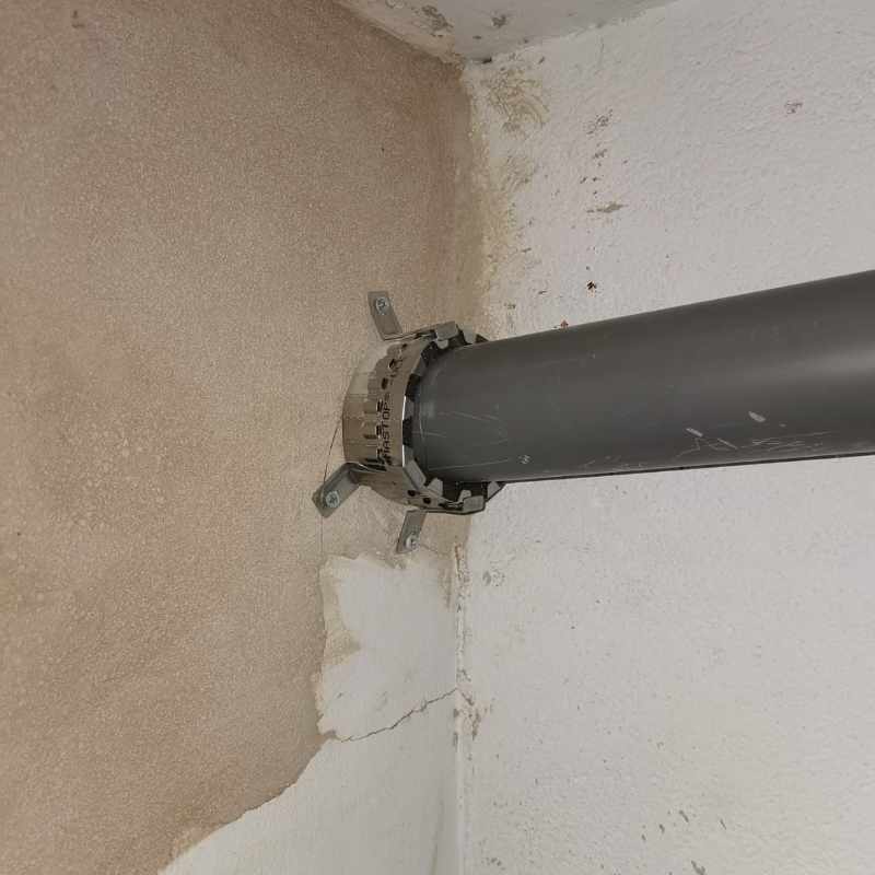 Collarin de sellado de pasos intumescente, par el servicio de sellado de pasos de Ragersire en su web